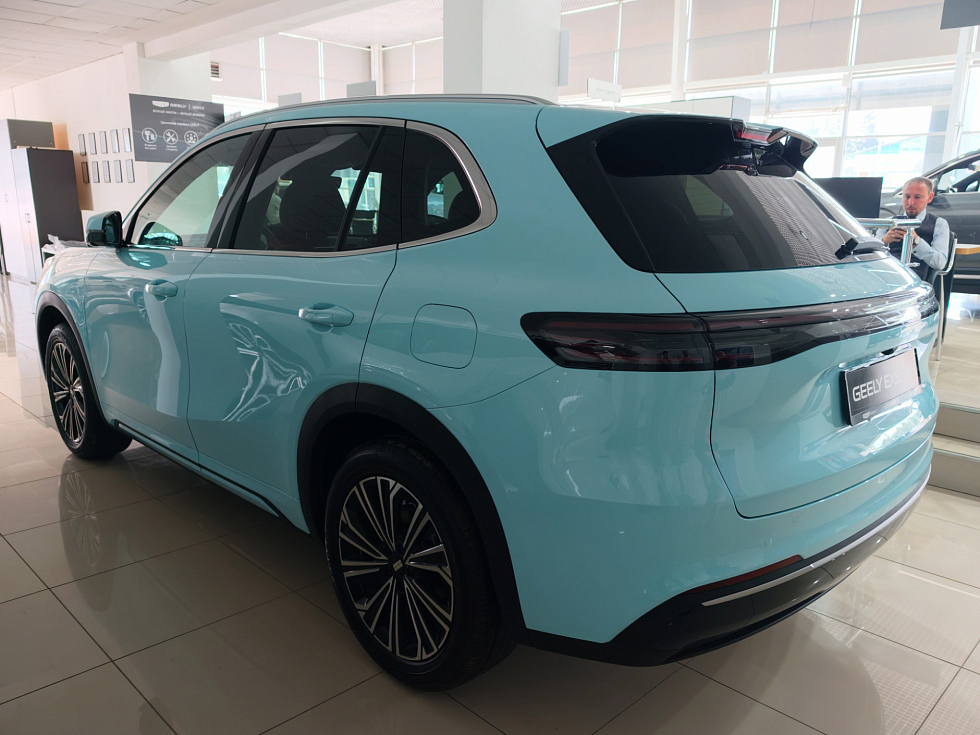 Geely EX5 Гибрид Макс EM-i, голубой