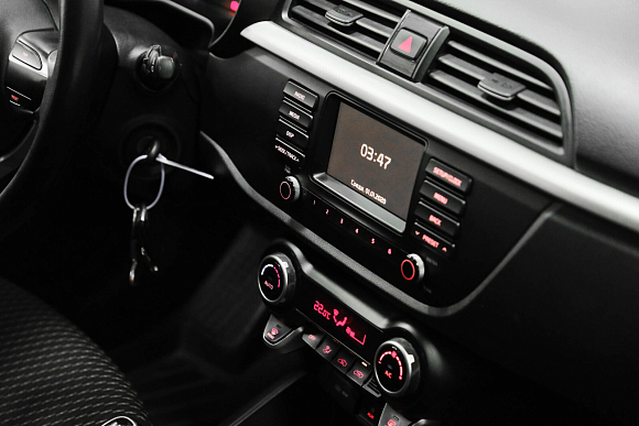 Kia Rio, 2018 года, пробег 130000 км