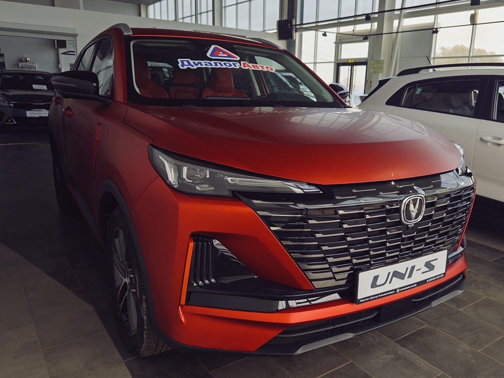 Changan UNI-S (CS55 Plus) Техно, красный