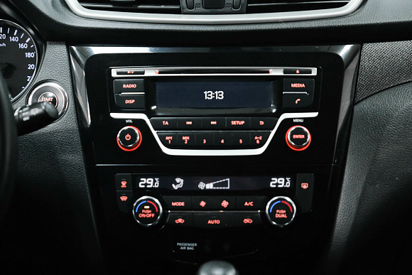 Nissan X-Trail, 2017 года, пробег 107000 км