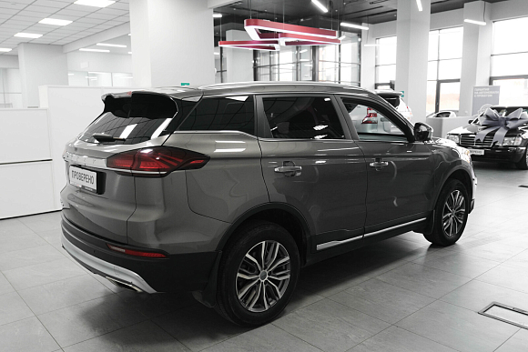 Geely Atlas Pro Luxury, 2023 года, пробег 99500 км