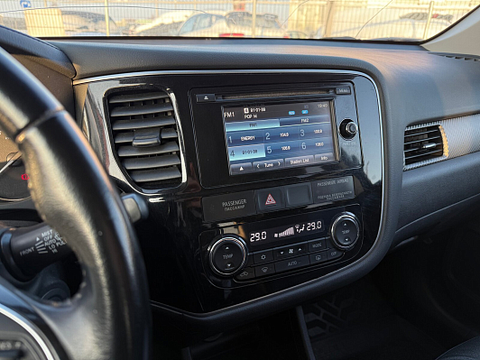 Mitsubishi Outlander Instyle, 2015 года, пробег 195496 км