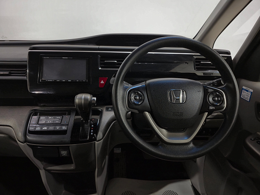 Honda Stepwgn, 2015 года, пробег 154637 км