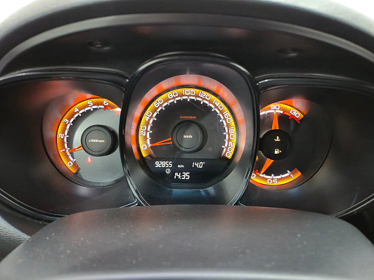 Lada (ВАЗ) Vesta Luxe Multimedia, 2019 года, пробег 92805 км