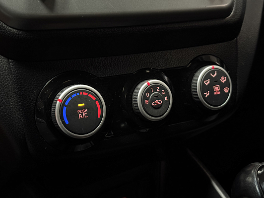 Kia Rio, 2016 года, пробег 120000 км