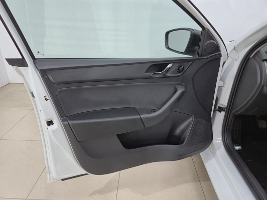 Skoda Rapid Hockey Edition Active, 2017 года, пробег 132059 км