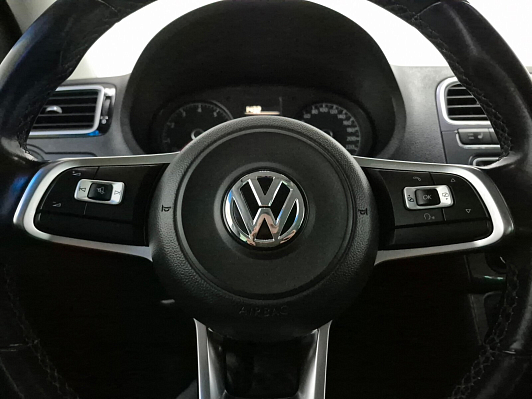 Volkswagen Polo Comfortline, 2019 года, пробег 93211 км