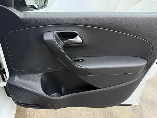 Volkswagen Polo Highline 15-18, 2015 года, пробег 151000 км