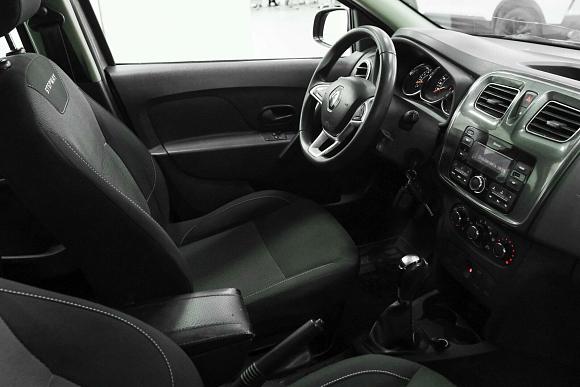 Renault Logan Stepway Life City, 2019 года, пробег 150000 км