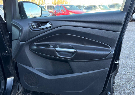 Ford Kuga Titanium, 2014 года, пробег 129431 км