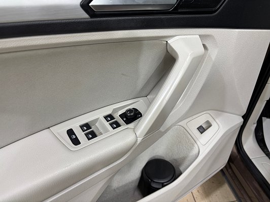 Volkswagen Tiguan CONNECT, 2017 года, пробег 167980 км