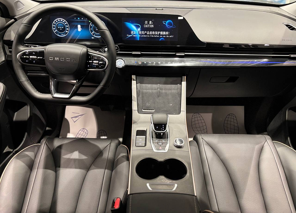 Omoda C5 Fun, серебряный