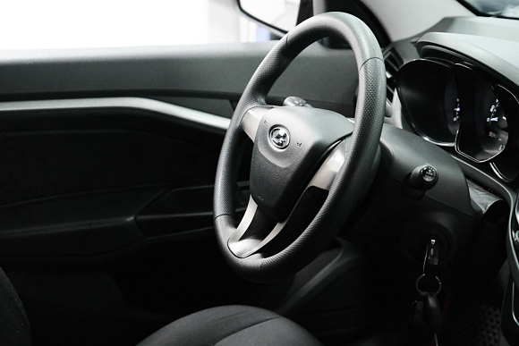 Lada (ВАЗ) Vesta Classic Start, 2016 года, пробег 98000 км