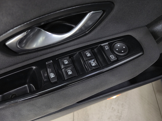 Renault Fluence, 2011 года, пробег 227162 км