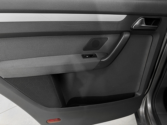 Volkswagen Touran Highline, 2011 года, пробег 191555 км