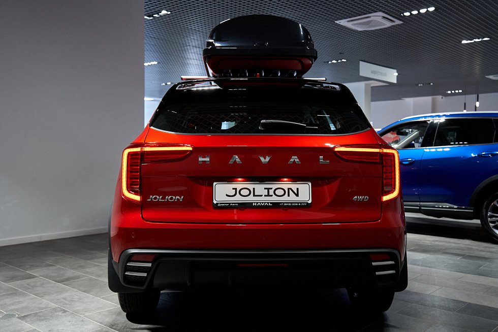 Haval Jolion Комфорт, красный