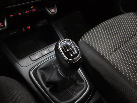 Kia Rio Luxe, 2020 года, пробег 110850 км