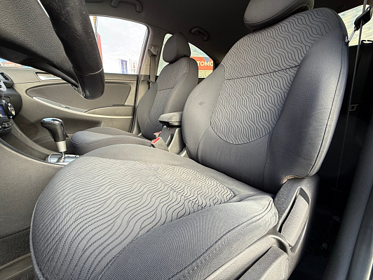 Hyundai Solaris Family, 2011 года, пробег 190000 км