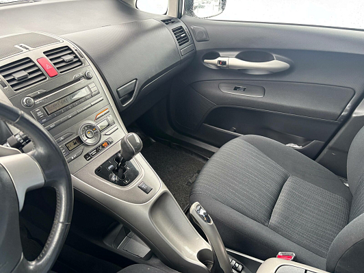 Toyota Auris, 2008 года, пробег 283188 км