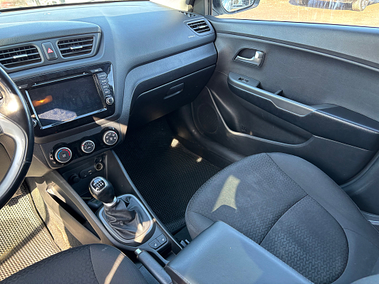 Kia Rio Luxe, 2015 года, пробег 169600 км