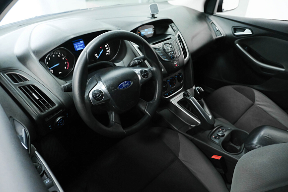 Ford Focus, 2013 года, пробег 194715 км