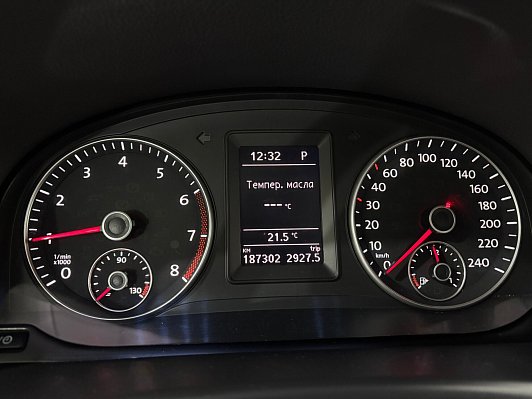 Volkswagen Touran Highline, 2014 года, пробег 187302 км