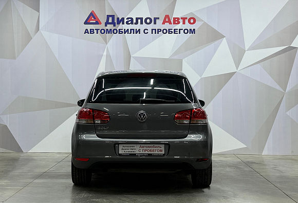 Volkswagen Golf, 2011 года, пробег 305054 км