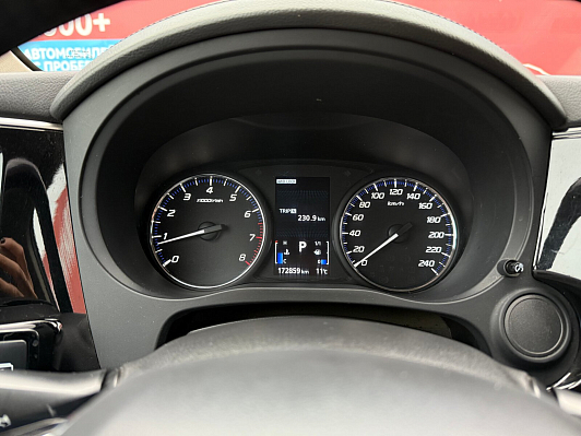 Mitsubishi Outlander Intense, 2018 года, пробег 172000 км