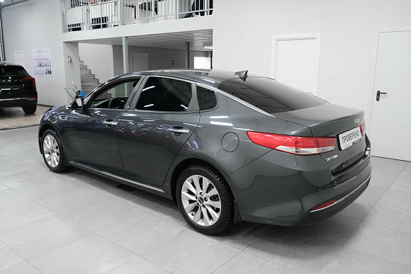 Kia Optima Luxe, 2018 года, пробег 171796 км