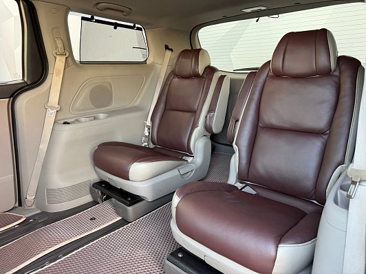 Kia Carnival, 2018 года, пробег 212320 км