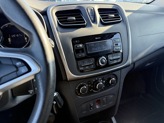 Renault Sandero Stepway Drive, 2019 года, пробег 120100 км