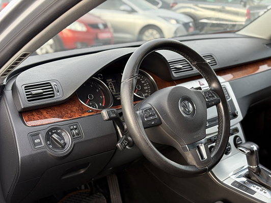 Volkswagen Passat Highline, 2009 года, пробег 274263 км