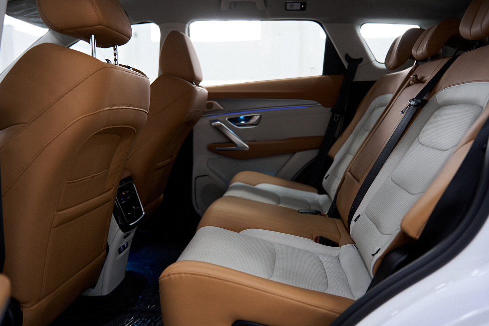 JETOUR X70+ Комфорт, белый