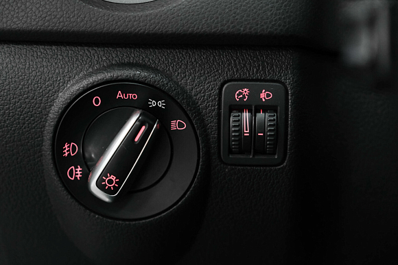 Volkswagen Tiguan Sochi Edition, 2013 года, пробег 212828 км