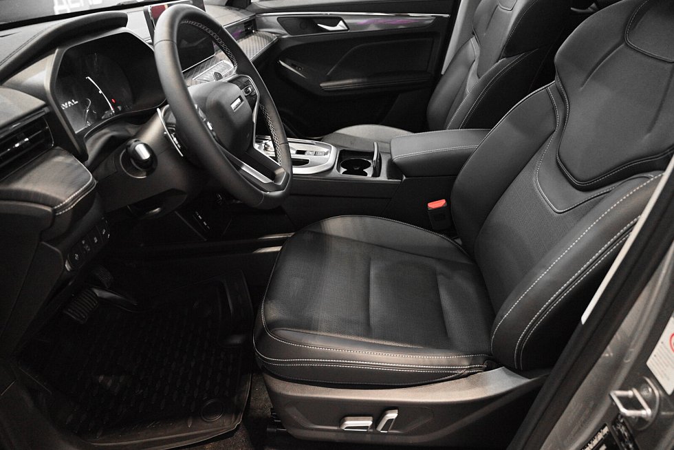 Haval Jolion Комфорт, серый