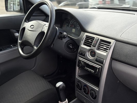 Lada (ВАЗ) Priora Люкс, 2011 года, пробег 199591 км