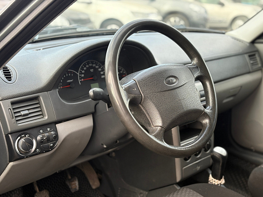 Lada (ВАЗ) Priora Люкс, 2011 года, пробег 199591 км