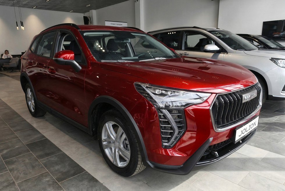 Haval Jolion Оптимум, красный