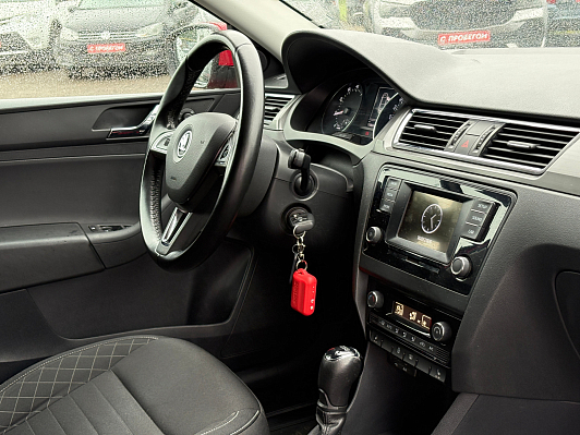 Skoda Rapid, 2017 года, пробег 112800 км