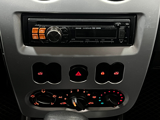 Renault Sandero, 2013 года, пробег 139958 км