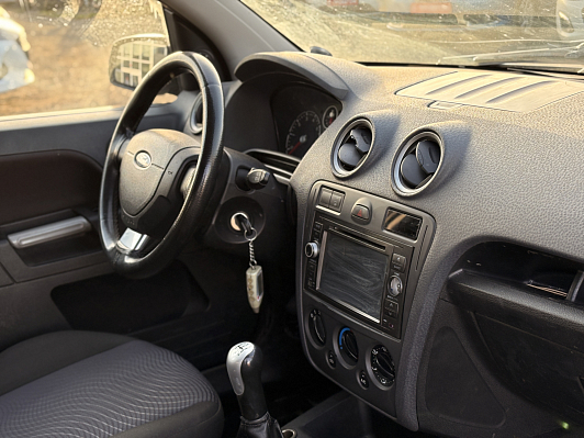 Ford Fusion Trend, 2007 года, пробег 303186 км