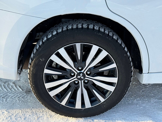 Mitsubishi Outlander, 2022 года, пробег 46200 км