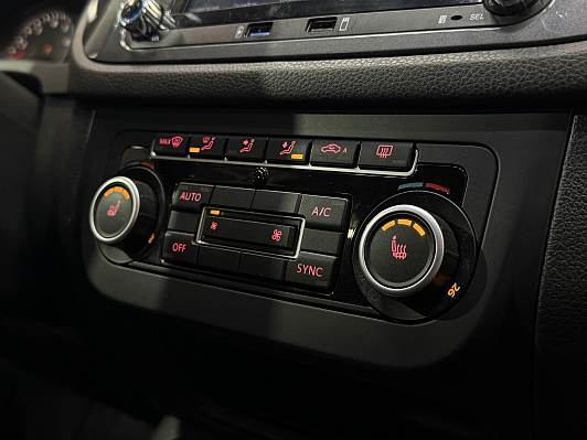 Volkswagen Tiguan Avenue, 2013 года, пробег 201000 км