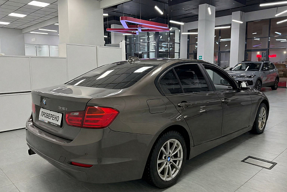 BMW 3 серии 316i SE, 2014 года, пробег 130000 км