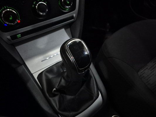 Skoda Octavia Ambition, 2013 года, пробег 190123 км
