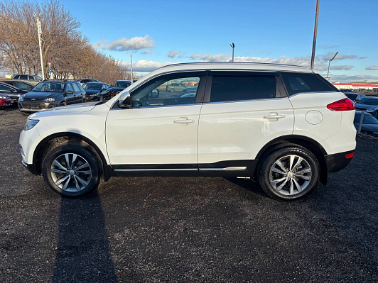 Geely Atlas Luxury, 2021 года, пробег 136765 км