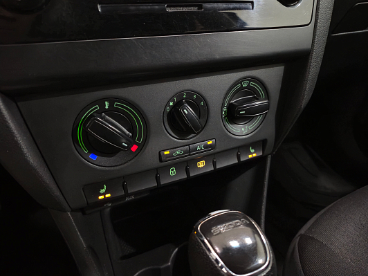 Skoda Rapid Ambition, 2016 года, пробег 160730 км