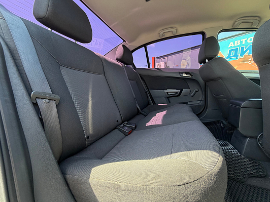 Opel Astra, 2011 года, пробег 275000 км