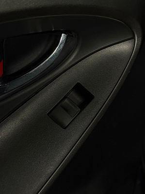 Toyota RAV4, 2011 года, пробег 180000 км