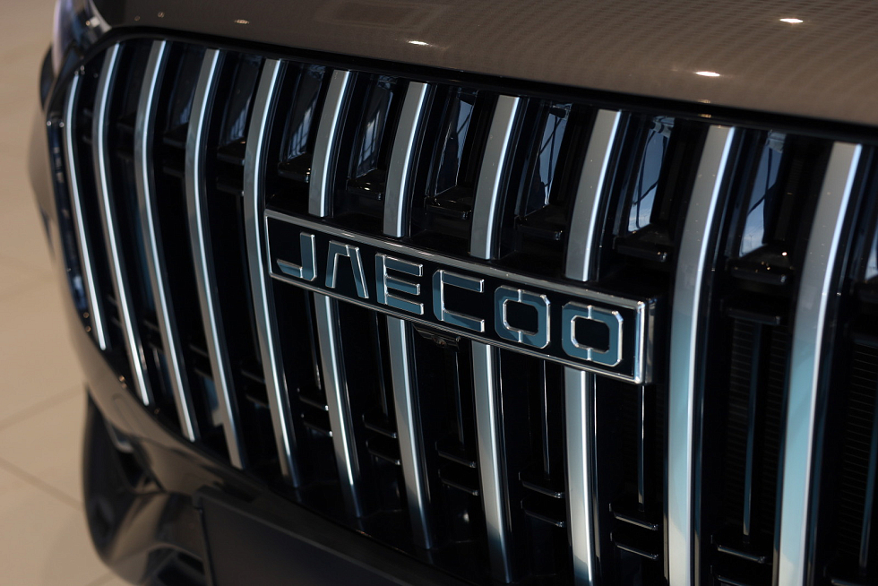 Jaecoo J8 Престиж +, серебряный